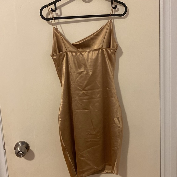 Gold Cowl neck dress with elastic straps - Picture 2 of 2